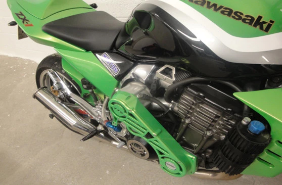 Kawasaki Z1000 supercharger kit